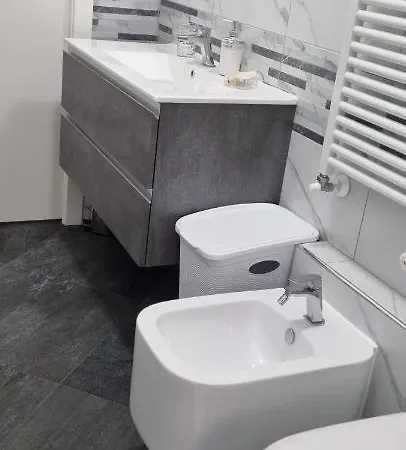 La Casa Nel Corso Codice Citra 009056-lt-0343 * Savona