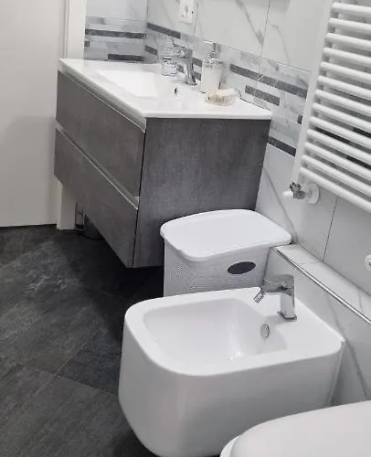 La Casa Nel Corso Codice Citra 009056-lt-0343 * Savona